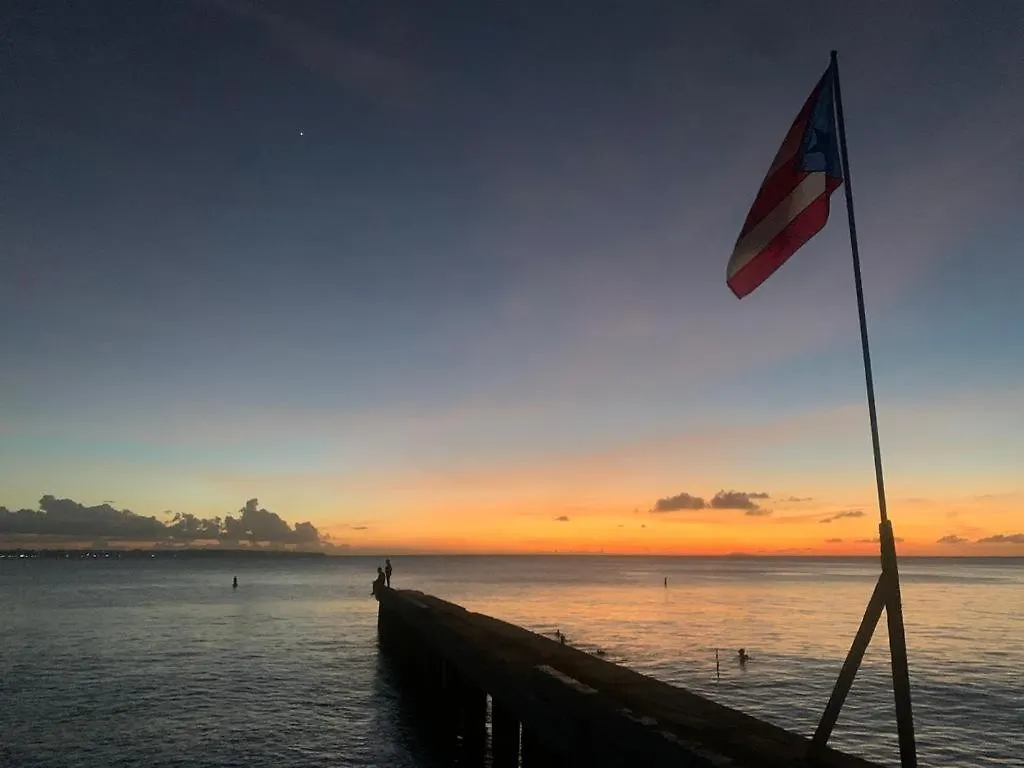 Aguadilla Surfers Lair Apt With Ac Wifi 8 Minute Walk To Crashboat Beach