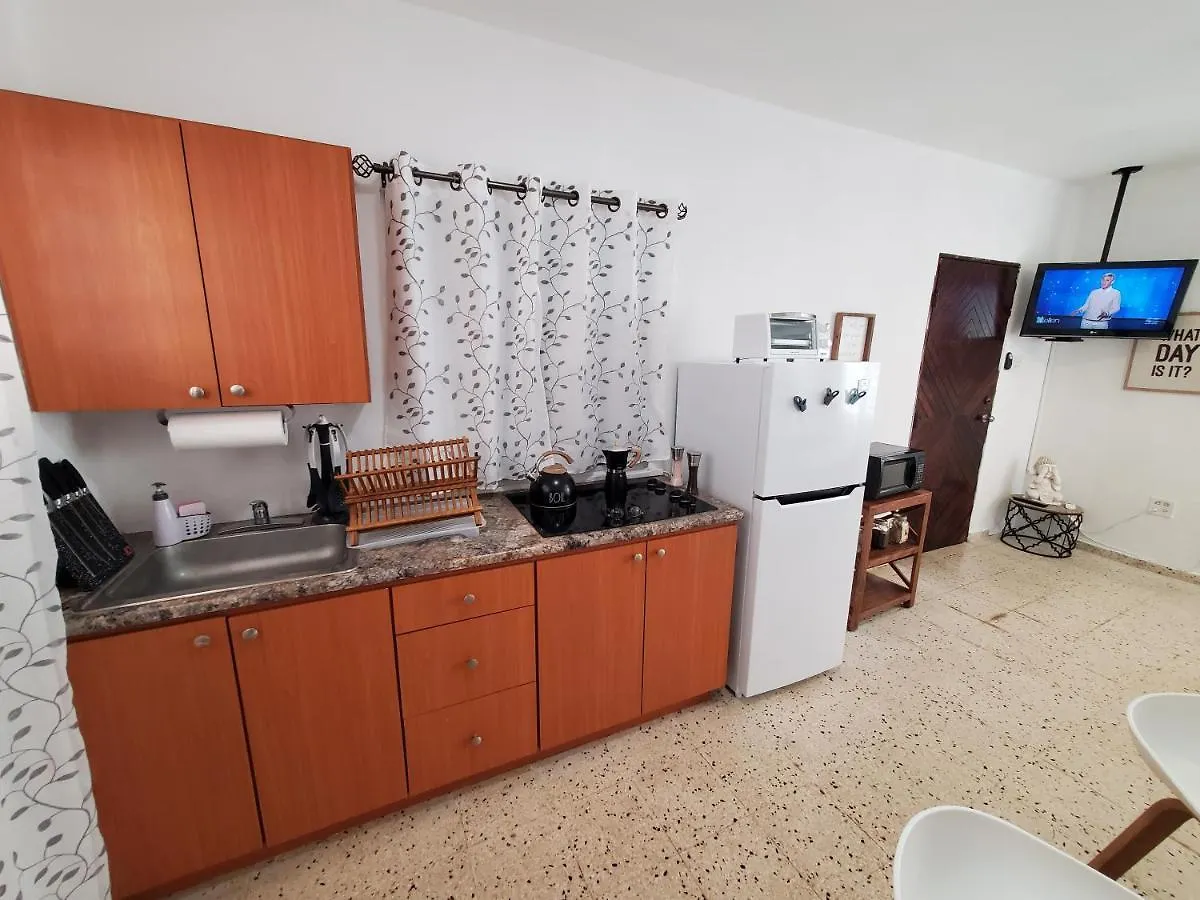 Aguadilla Surfers Lair Apt With Ac Wifi 8 Minute Walk To Crashboat Beach Apartment